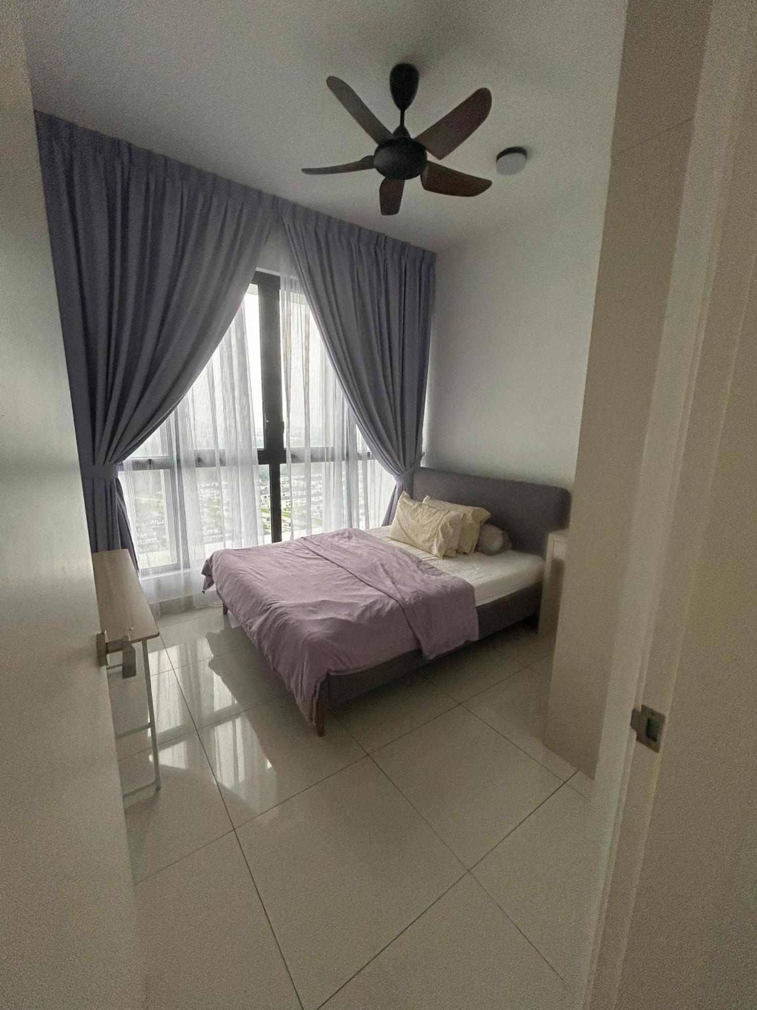 Eco Nest 3 Bedroom Duplex Apartment Nusajaya  Exteriör bild